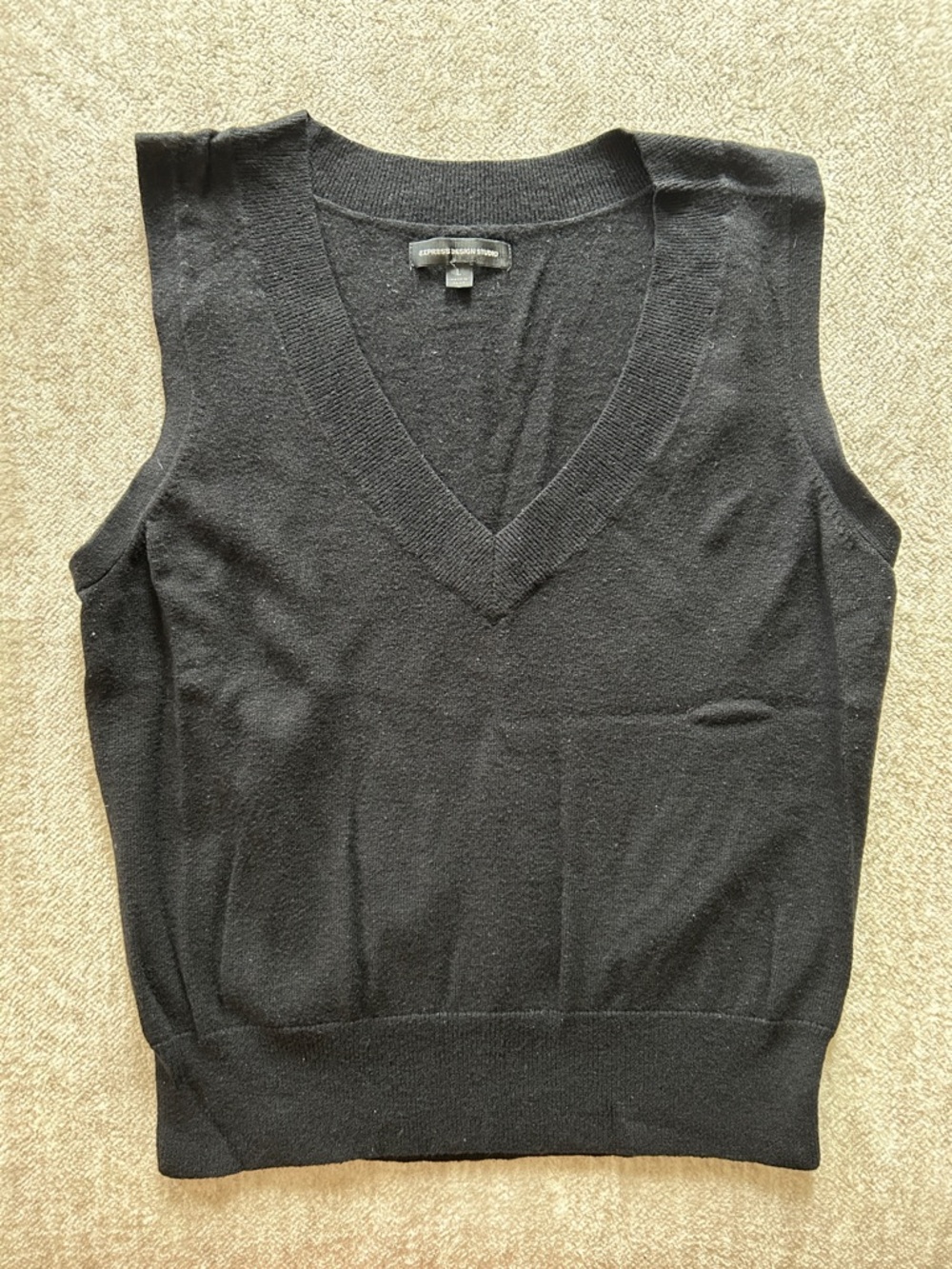 Express Black V-Neck Sleeveless Knit Vest
